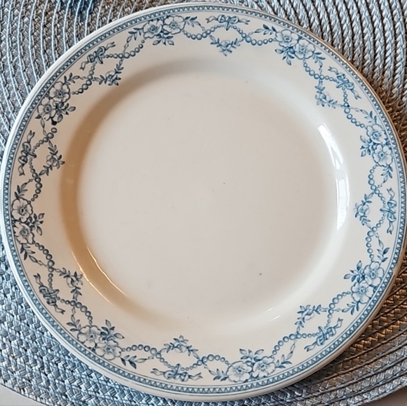 1896 signed John Maddock & Sons England Wild Rose vetrified china salad plate - Picture 1 of 9